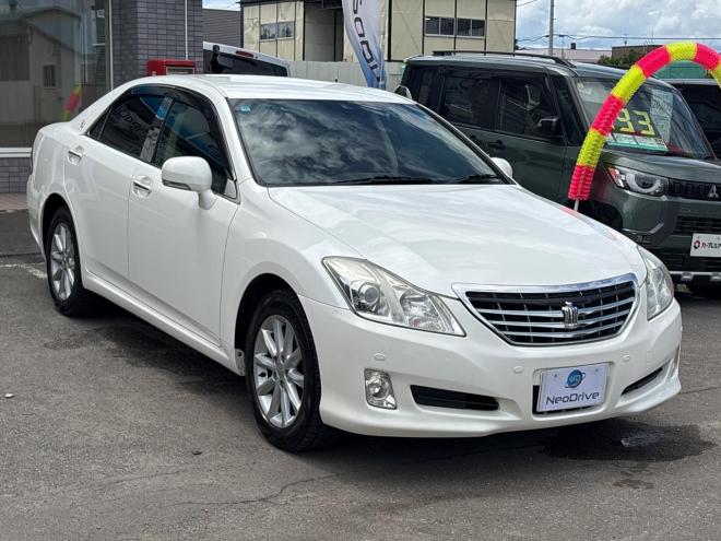 クラウン3.0ロイヤルサルーンi-Four 4WD　ローンが不安な方＜優遇ローン＞　純正ナビTV　クルーズコントロール　HID 4WD 3000 5Dr