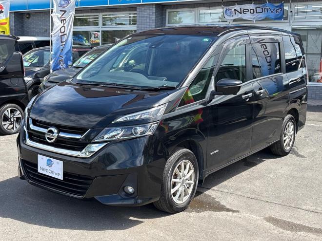 セレナ2.0X VセレクションⅡ 4WD　ローンが不安な方＜優遇ローン＞　本州仕入　寒冷地仕様　 軽減ブレーキ　純正ナビTV 4WD 2000 5Dr