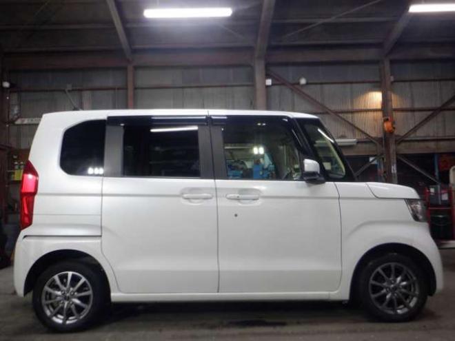 N-BOXG L ホンダセンシング 4WD　4WD　ナビ　B/T　USB接続　バックカメラ　ETC　クルコン　純正エンスタ　衝突軽減　バックカメラ　シートヒーター　ステアリングスイッチ　　LEDヘッドライト　ヒーテッドドアミラー　Pスタート 660