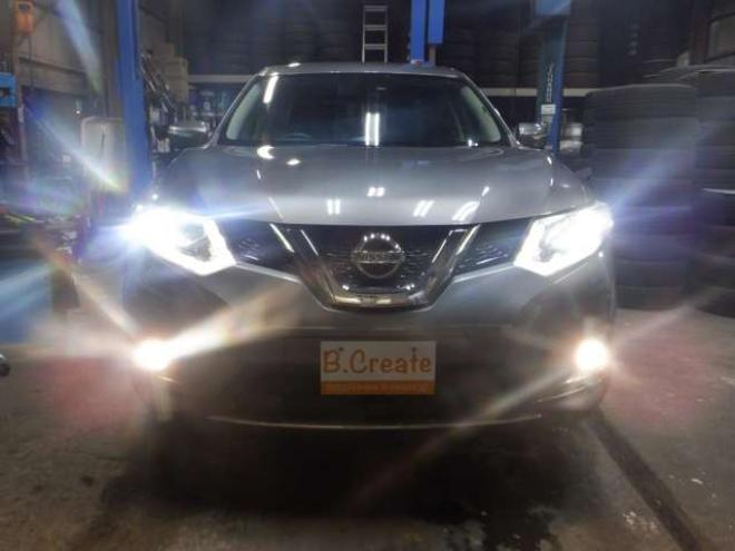 エクストレイル2.0 20X エマージェンシーブレーキパッケージ 2列車 4WD　ナビ・TV・Bluetooth・Bカメラ・LEDヘッド・プッシュスタート・LEDヘッドライト・エマブレ・クリアランスソナー・前席シートヒーター・レーンキープ 2000