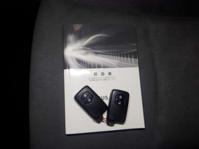 プリウスα1.8 S　本州仕入　ナビ　フルセグTV　バックカメラ　ツインガラスルーフ　モデリスタエアロ　LEDヘッドライト　ヘッドライトウォッシャー　　ステアリングスイッチ　スマートキー　プッシュスタート　ドアバイザー 2WD 1800
