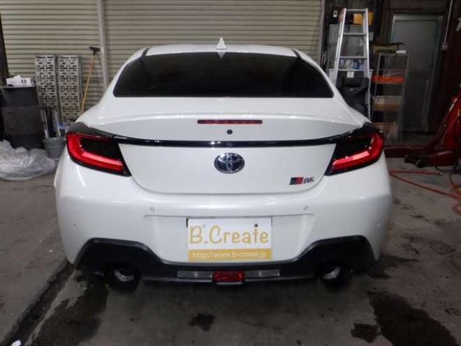 86GR  2.4 RZ　ナビ・TV・B/T・Bカメラ・HKS車高調・SARDマフラー・LEDヘッドライト・ハーフレザー・シートヒーター・衝突軽減・ブラインドスポット・クルコン・レーンキープ・オートマチックハイビーム・クリアランスソナー 2WD 2400
