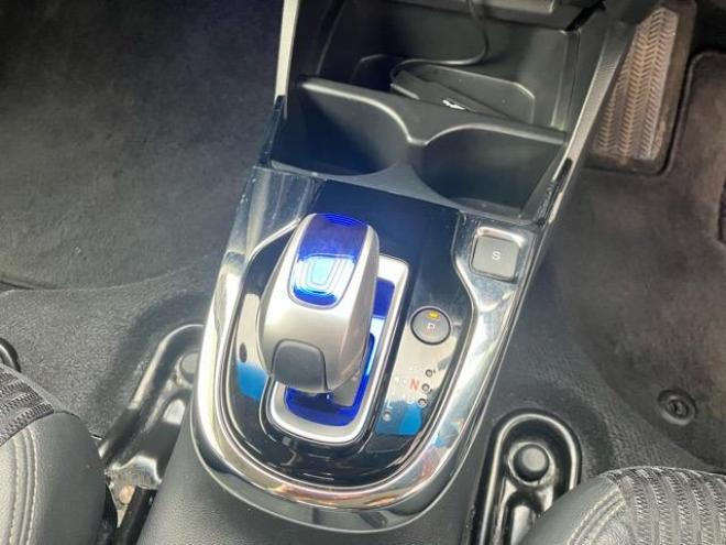 フィットハイブリッドLパッケージ 4WD 1500 ５Dr
