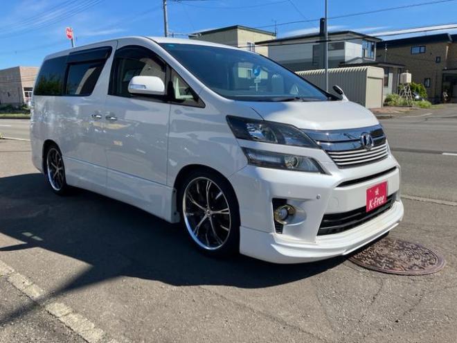 ヴェルファイア２．４Ｚ　ゴールデンアイズＩＩ　４ＷＤ　後期型　社外２０インチアルミ　社外エアロ　社外ＴＶ付ナビ　後席モニタ　ＥＴＣ　両側パワスラ　１００Ｖ電源　ツインモニタ　オートバックドア（北海道） 4WD 2400 5Dr