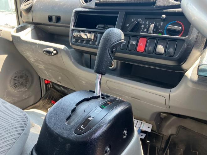 ダイナ中古　平ボディ　4WD　小型トラック