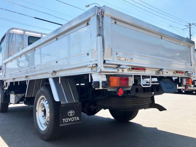 ダイナ中古　平ボディ　4WD　小型トラック