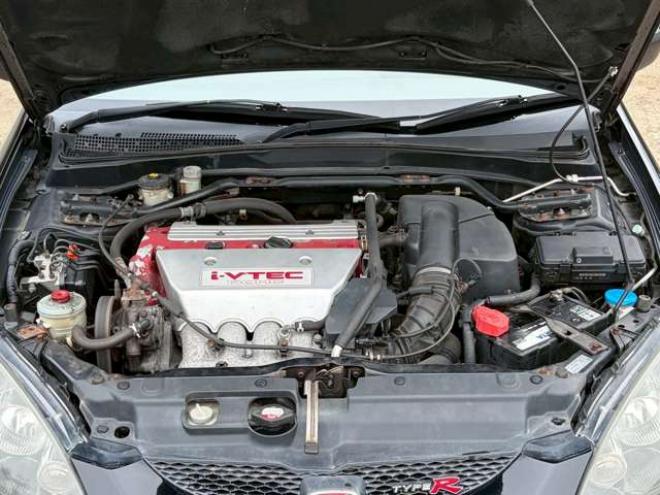 インテグラタイプR  2.0　ワンオーナー　レカロシート　パワステ　パワーウィンドウ　純正アルミホイール　ABS　キーレスエントリー　横滑り防止装置　エアコン　盗難防止装置 2WD 2000