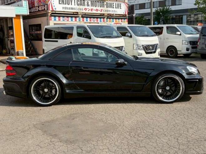 ベンツSLクラス SL55AMG　左ハンドル　AMGエンジン　ワイドボディ仕様　シートヒーター　エアコン　ワークグノーシス　TVナビ　本革シート　社外エアロ　バックカメラ　ETC　キーレスエントリー 正規輸入車 2WD 5500