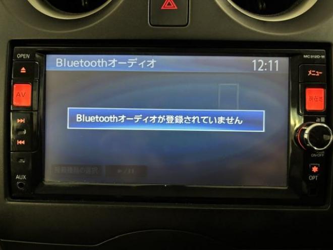 ノートＸ　ＦＯＵＲ　禁煙車　純正ナビ　フルセグ地デジ　Ｂｌｕｅｔｏｏｔｈオーディオ　バックカメラ　純正エンジンスターター　インテリジェントキー　純正１５インチＡＷ　スタッドレスタイヤ付　タイミングチェーン車 4WD 1200 5Dr