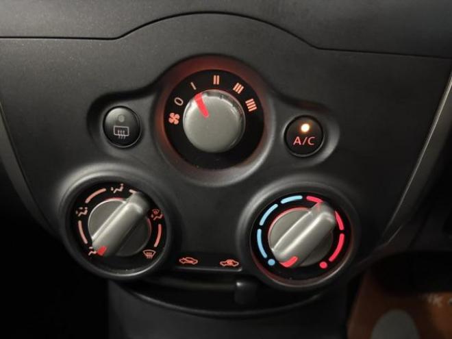 ノートＸ　ＦＯＵＲ　禁煙車　純正ナビ　フルセグ地デジ　Ｂｌｕｅｔｏｏｔｈオーディオ　バックカメラ　純正エンジンスターター　インテリジェントキー　純正１５インチＡＷ　スタッドレスタイヤ付　タイミングチェーン車 4WD 1200 5Dr