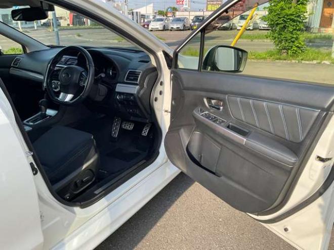 レヴォーグ1.6 GT-S アイサイト 4WD　純正ナビ・TV　バックカメラ　レーダークルーズコントロール　パドルシフト　ETC　前席パワーシート　LEDヘッドライト　フォグランプ 1600
