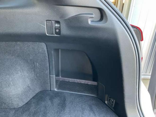レヴォーグ1.6 GT-S アイサイト 4WD　純正ナビ・TV　バックカメラ　レーダークルーズコントロール　パドルシフト　ETC　前席パワーシート　LEDヘッドライト　フォグランプ 1600