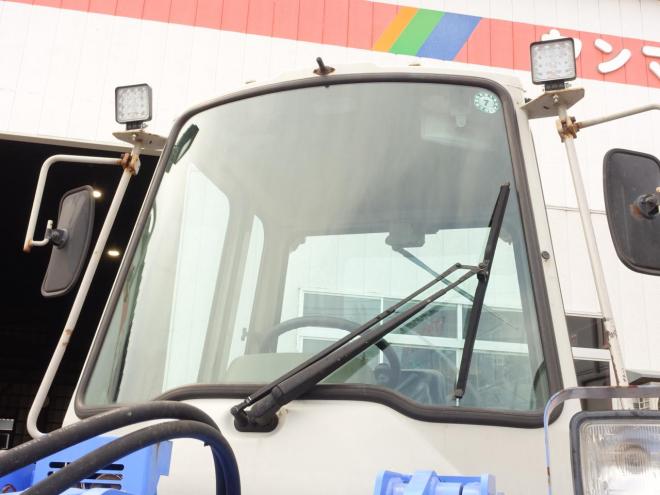 ホイールローダ日立 L9-2  バケット容量0.9m3 