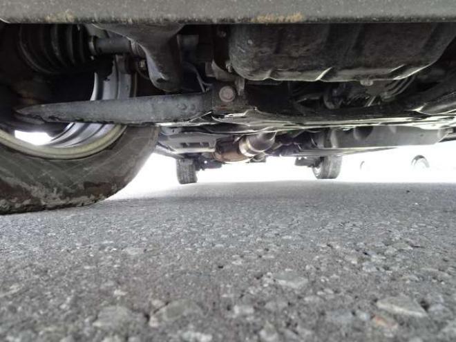 エスクァイア2.0 Gi 4WD　本州車　保証1年/走行距離無制限　4WD　セーフティセンス　両側パワースライドドア　社外ナビ　バックカメラ　本革シート　前席シートヒーター　アイドリングストップ　ビルトインETC　LEDヘッドライト　冬タイヤ付 2000