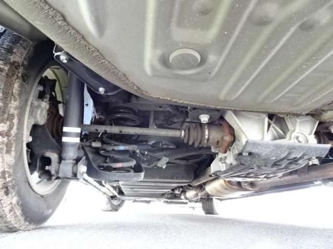エスクァイア2.0 Gi 4WD　本州車　保証1年/走行距離無制限　4WD　セーフティセンス　両側パワースライドドア　社外ナビ　バックカメラ　本革シート　前席シートヒーター　アイドリングストップ　ビルトインETC　LEDヘッドライト　冬タイヤ付 2000