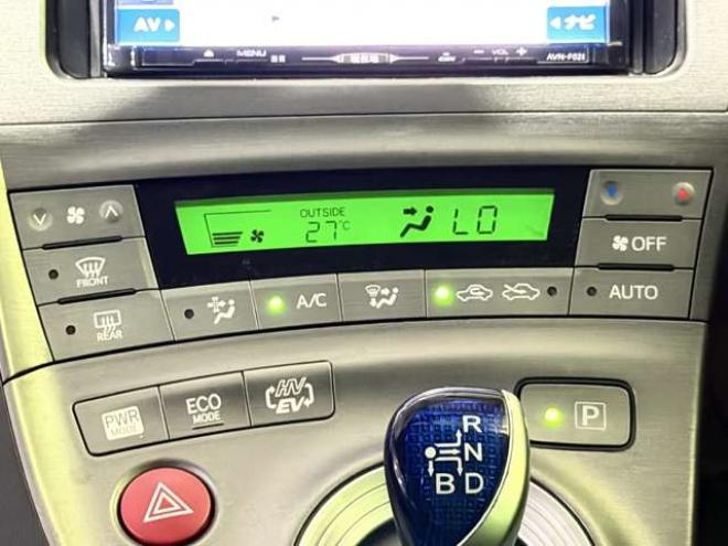 プリウスPHV1.8 S　防錆塗装TVナビBカメ 2WD 1800