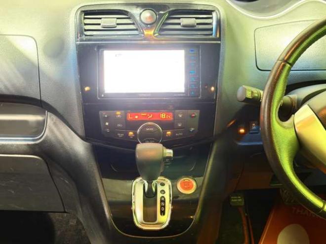 セレナ2.0 ハイウェイスター 4WD　防錆塗装4WDTVナビBカメドラレコ積込タイヤ 2000