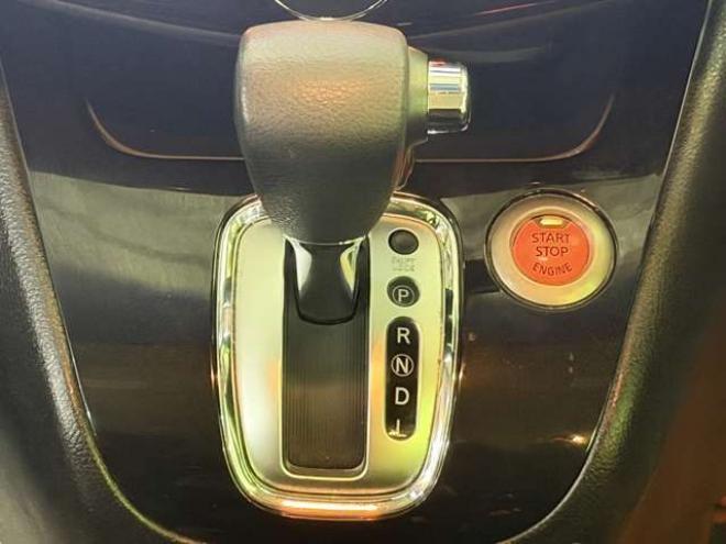セレナ2.0 ハイウェイスター 4WD　防錆塗装4WDTVナビBカメドラレコ積込タイヤ 2000