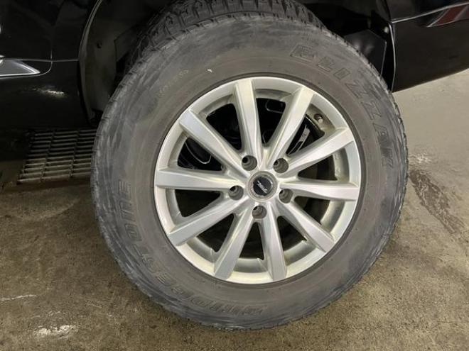 デリカＤ：５　Ｇパワーパッケージ　本州仕入　禁煙車　寒冷地仕様　ＳＳＲディバイド１６ＡＷ＋ＴＯＹＯホワイトレター　新品ＪＡＯＳブラックマッドガード　社外１６ＡＷ＋スタッドレスタイヤ付　両側パワースライドドア　クルーズコントロール 4WD 2400 5Dr