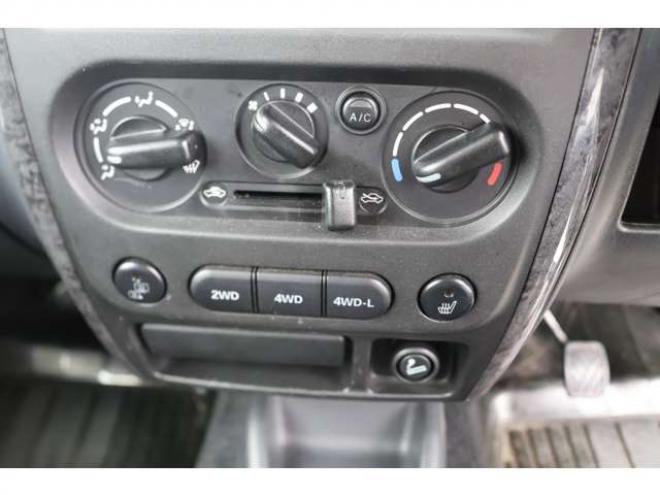ジムニーランドベンチャー 4WD　検二年　MT5速　キーレス　シートヒーター　ルーフレール　自社　カノウ 660