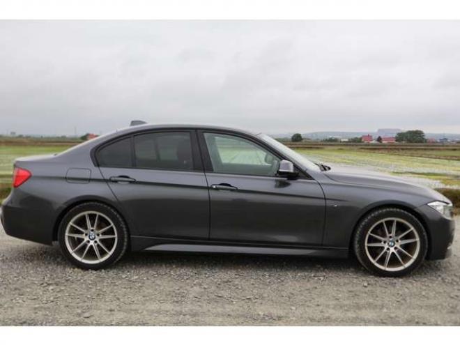 BMW3シリーズ 320i xドライブ 4WD　検二年　社外マフラー　バックカメラ　自社　ローンカノウ 正規輸入車 2000