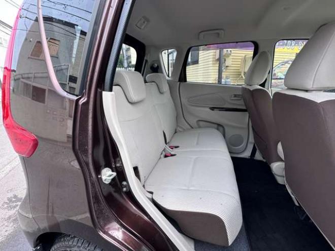 デイズX 4WD　ナビ　Bluetoothオーディオ　運転席シートヒーター　横滑り防止装置　アイドリングストップ　衝突軽減ブレーキ　スチールホイール冬　社外アルミホイール夏　アラウンドビューモニター　バックモニター　地デジ 660