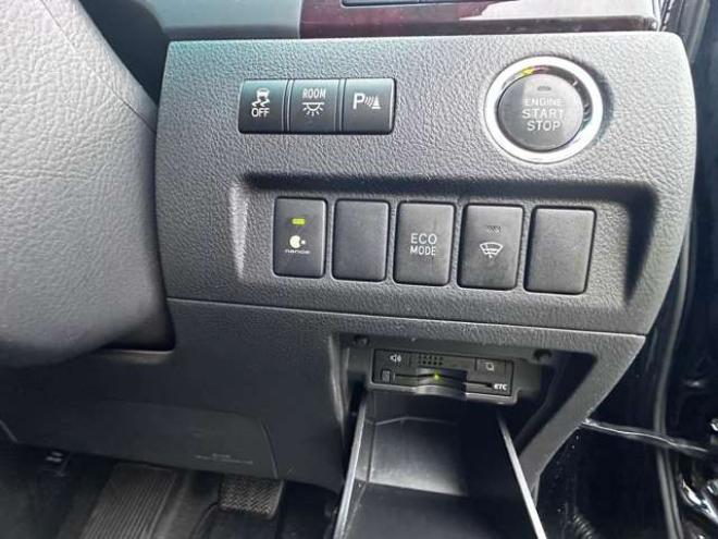 ヴェルファイア2.4 Z 4WD　両側パワースライドドア　フリップダウンモニター　クルーズコントロール　HDDナビ　フルセグTV　コーナーセンサー　横滑り防止装置　ビルトインETC　バックモニター　純正アルミホイール夏　USB 2400