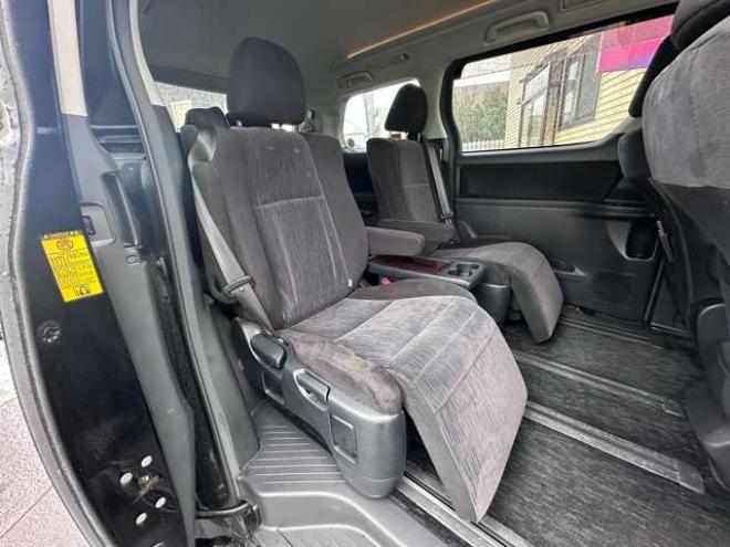 ヴェルファイア2.4 Z 4WD　両側パワースライドドア　フリップダウンモニター　クルーズコントロール　HDDナビ　フルセグTV　コーナーセンサー　横滑り防止装置　ビルトインETC　バックモニター　純正アルミホイール夏　USB 2400