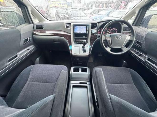 ヴェルファイア2.4 Z 4WD　両側パワースライドドア　フリップダウンモニター　クルーズコントロール　HDDナビ　フルセグTV　コーナーセンサー　横滑り防止装置　ビルトインETC　バックモニター　純正アルミホイール夏　USB 2400