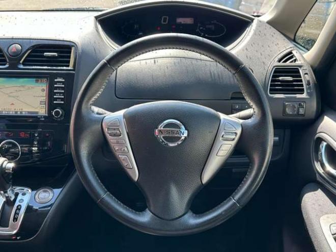 セレナ2.0 ハイウェイスター 4WD　ワンオーナー　両側ワンタッチオートスライドドア　ETC　横滑り防止装置　アイドリングストップ　バックモニター 2000