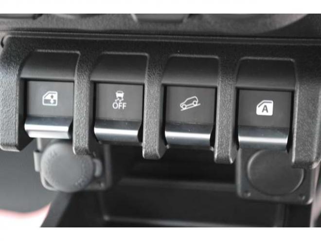 ジムニーXC 4WD　ワンオーナー車4WDターボ横滑り防止装置セーフティサポート搭載アイドリングストップ横滑り防止装置クルーズコントロールハイビームアシストLEDライト7インチワイドナビTVバックカメラ 660