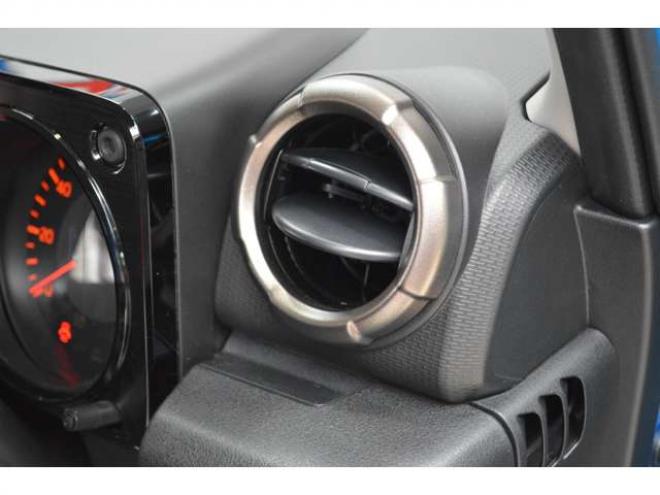 ジムニーXC 4WD　ワンオーナー車4WDターボ横滑り防止装置セーフティサポート搭載アイドリングストップ横滑り防止装置クルーズコントロールハイビームアシストLEDライト7インチワイドナビTVバックカメラ 660