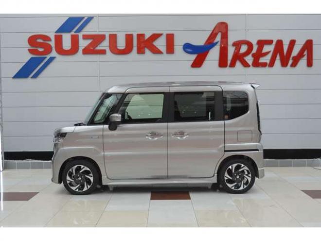 スペーシアカスタム ハイブリッド XSターボ 4WD　ハイブリッド4WDターボセーフティサポート搭載アダプティブクルーズコントロール全方位モニター付9インチナビ両側オートスライドドアLEDステアリングヒーターパーキングセンサー 660