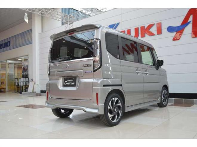スペーシアカスタム ハイブリッド XSターボ 4WD　ハイブリッド4WDターボセーフティサポート搭載アダプティブクルーズコントロール全方位モニター付9インチナビ両側オートスライドドアLEDステアリングヒーターパーキングセンサー 660