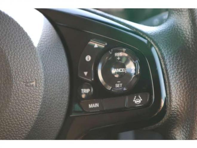 N-ONEオリジナル 4WD　シートヒーター　電動パーキングブレーキ　LEDヘッドライト　アダプティブクルーズコントロール　パーキングセンサー　ナビ装着車用スペシャルパッケージ 660