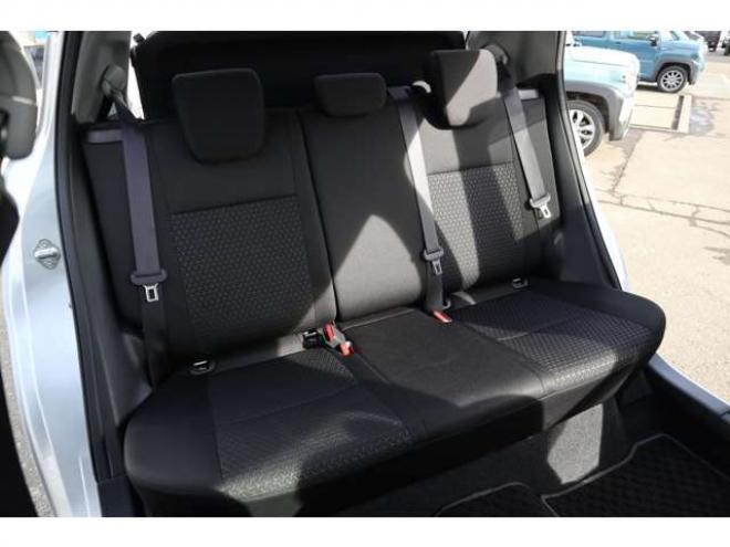 スイフト1.2 XL セーフティパッケージ装着車 4WD　CDプレイヤー　シートヒーター　パドルシフト　オートライト　アダプティブクルーズコントロール　車線逸脱警報 1200