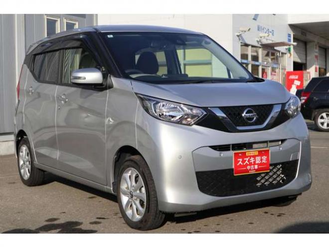 デイズX 4WD　アラウンドビューモニター(ルームミラー) シート・ミラーヒーター エマージェンシーブレーキ 車線逸脱警報機能 アイドリングストップ 660