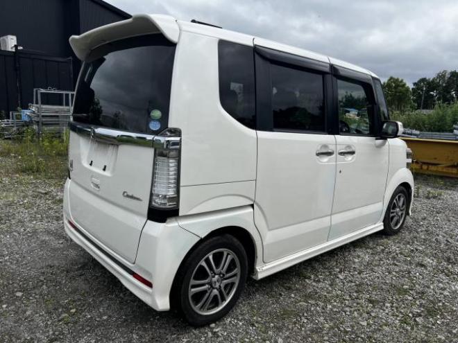 N-BOXカスタムG Lパッケージ 4WD 660 5Dr