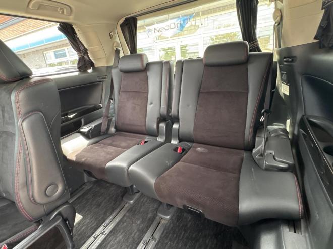 ヴェルファイア2.4Zゴールデンアイズ 4WD ローンが不安な方＜優遇ローン＞ 社外SDナビ　両側パワースライド　電動リアゲート 4WD 2400 5Dr