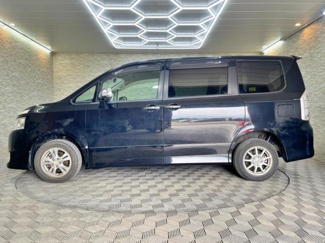 ヴォクシー2.0ZS煌 4WD 5年保証 スマキー 両側パワスラ ナビTV Bカメ ETC 自社認証工場 車検整備2年付 寒冷地仕様 禁煙