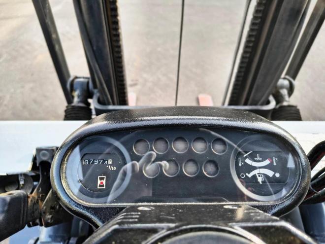 フォークリフトトヨタ　中古　6FG20　建機