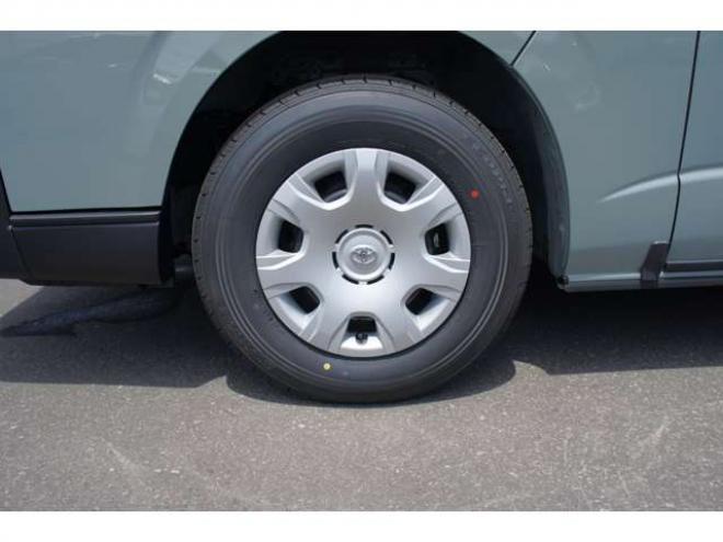 ハイエースバン2.7 スーパーGL ワイド ロング ミドルルーフ 4WD　登録済未使用車9型/丸目フェイス/アースカラー/4WD/2.7ガソリン/ナビ付 2700