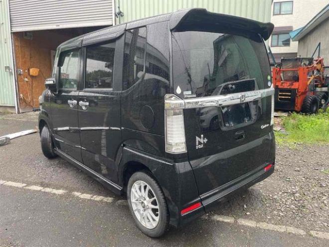 N-BOXカスタム Ｇ・Ｌパッケージ　４ＷＤ　ＥＴＣ　バックカメラ　両側電動スライドドア　ナビ　ＴＶ　ＨＩＤ　スマートキー　アイドリングストップ　ベンチシート　ＣＶＴ　盗難防止システム　ＡＢＳ　ＥＳＣ　ＣＤ　アルミホイール　エアコン（北海道） 4WD 660 5Dr