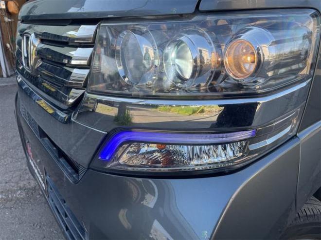 N-BOXカスタム Ｇ・Ｌパッケージ　４ＷＤ　　コムテック　２カメドラレコ　パワースライド　ＥＴＣ　ＴＲＣ　ＨＩＤ（北海道） 4WD 660 5Dr