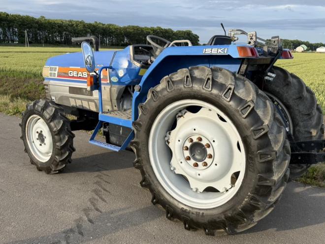 トラクターイセキ GEAS53 53馬力キャビンなしトラクター