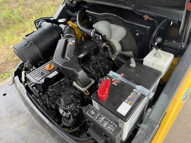 フォークリフト超極上！コマツ FD20T-17 2トンディーゼル サイドシフト付き