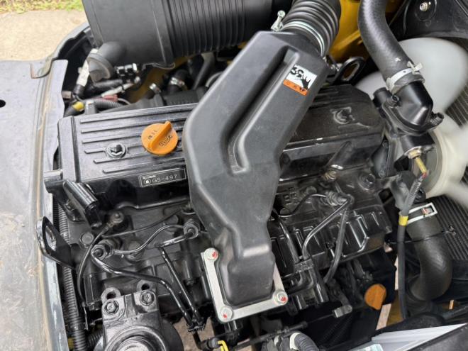フォークリフト超極上！コマツ FD20T-17 2トンディーゼル サイドシフト付き