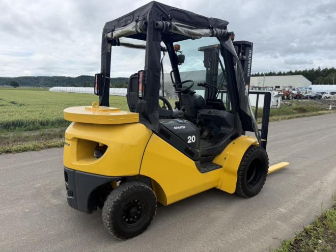 フォークリフト超極上！コマツ FD20T-17 2トンディーゼル サイドシフト付き