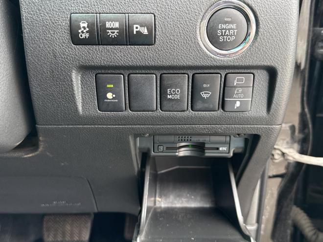 ヴェルファイア2.4Zゴールデンアイズ 4WD　ローンが不安な方＜優遇ローン＞　本州仕入　寒冷地仕様　アルパイン8型ナビ　後席モニター 4WD 2400 5Dr
