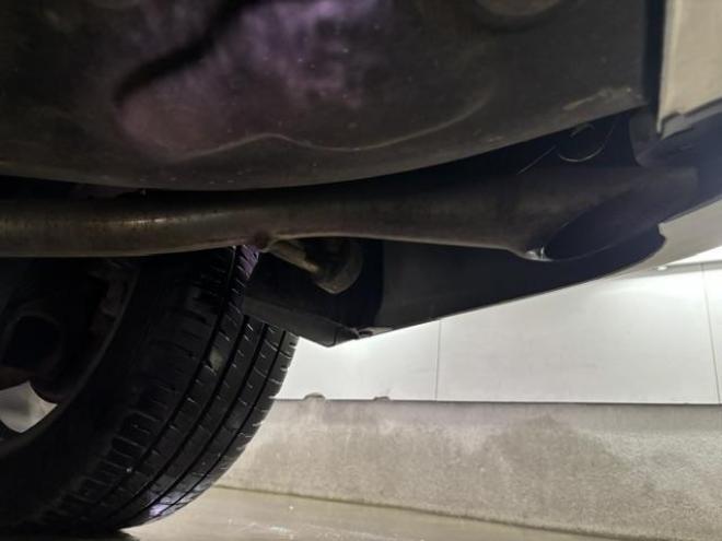 エスティマアエラス　寒冷地仕様　禁煙車　アルパイン製リアフリップダウンモニター　ケンウッドナビ　地デジ　Ｂｌｕｅｔｏｏｔｈ　バックカメラ　両側パワースライドドア　純正１８インチＡＷ　社外１６ＡＷ＋スタッドレスタイヤ付 4WD 2400 5Dr